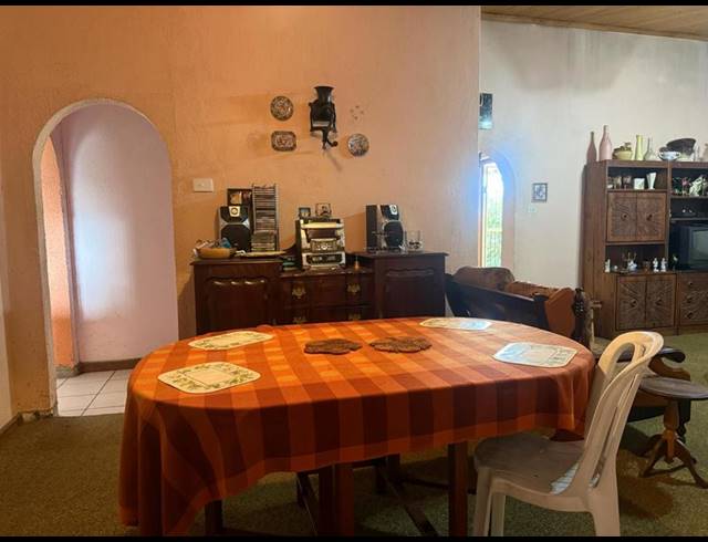 3 BEDROOM HOUSE FOR SALE IN BOSTON